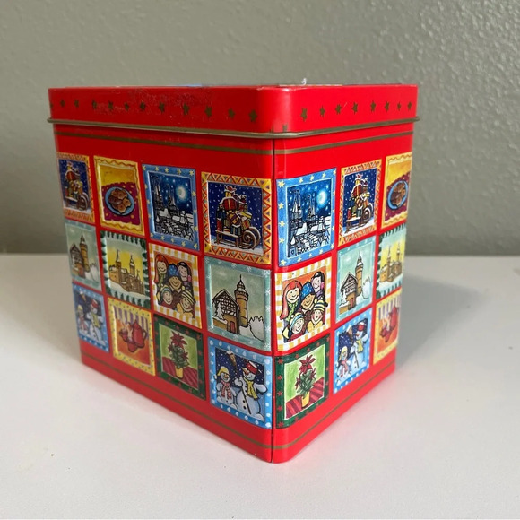 Christmas Tin Music Box - Picture 3 of 6